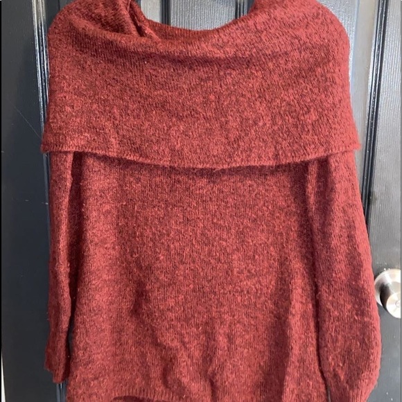 Maroon off the shoulder sweater. - Picture 1 of 2